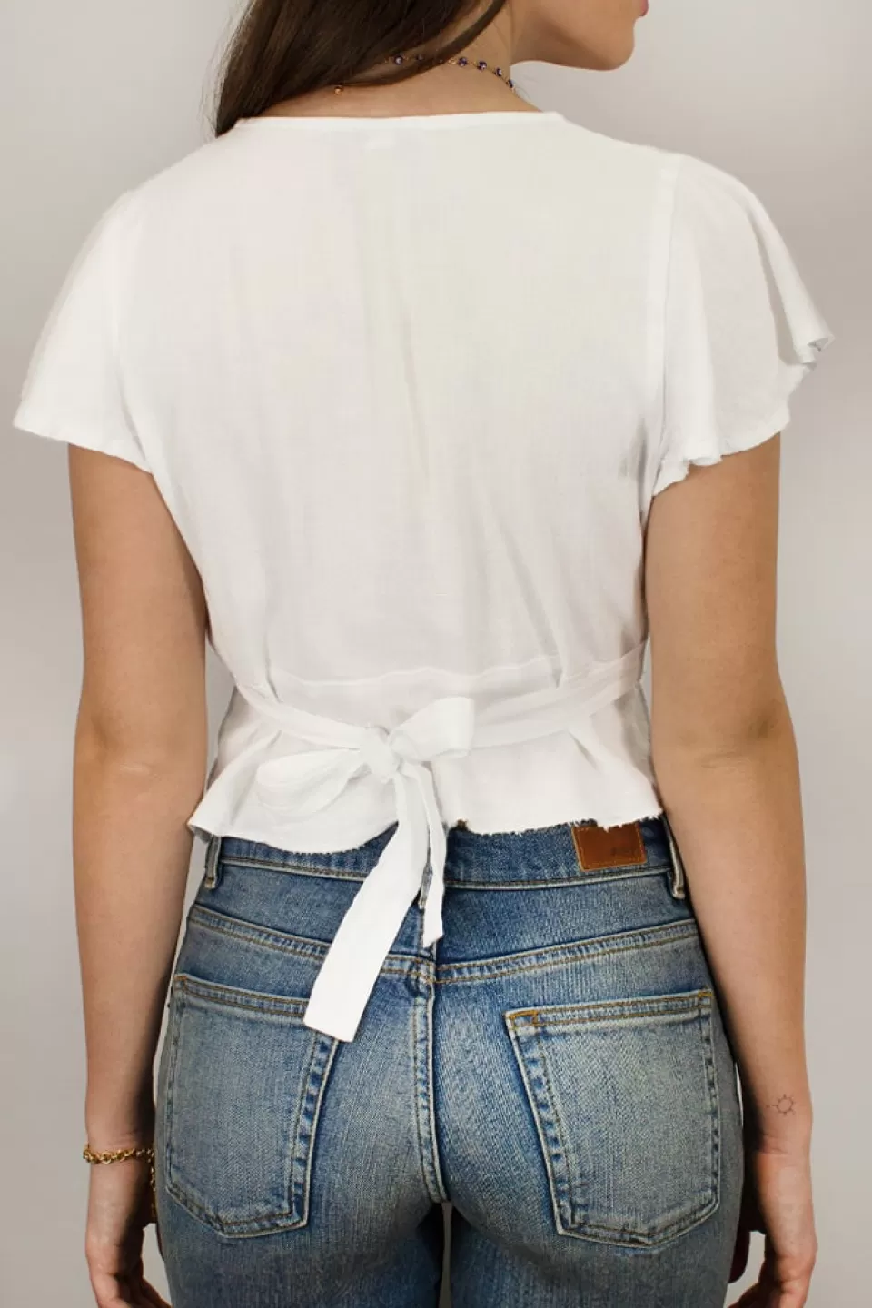 blusa_con_fiocco_323948.webp Subdued Blusa con fiocco
