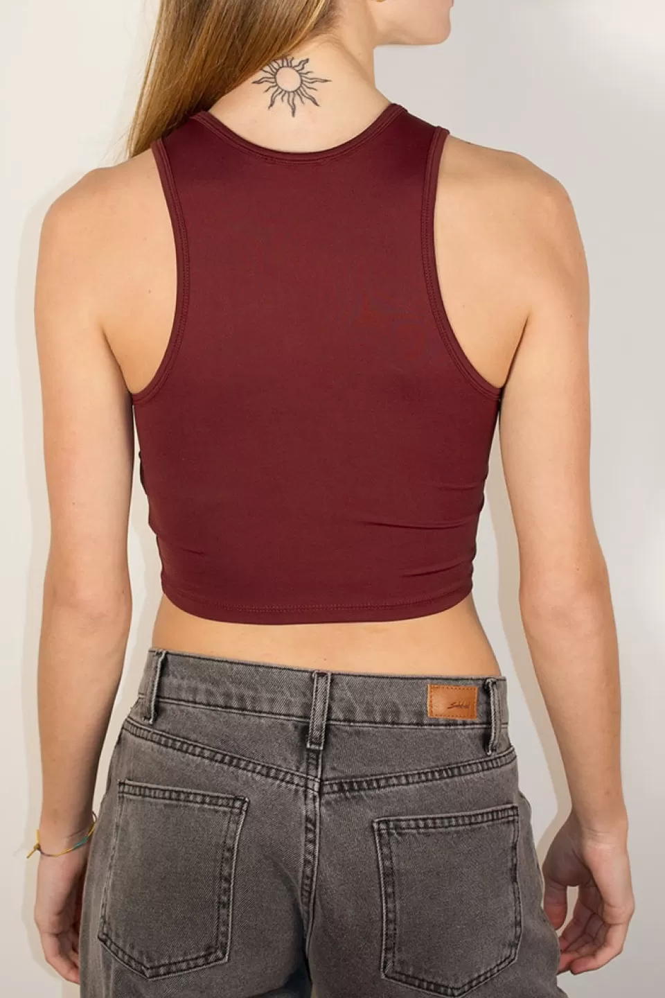 crop_top_all039americana_324403.webp Subdued Crop top all'americana
