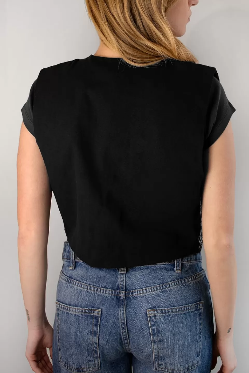 gilet_con_ricami_324502.webp Subdued Gilet con ricami